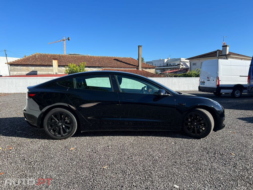 Tesla Model 3 Long-Range Dual Motor AWD