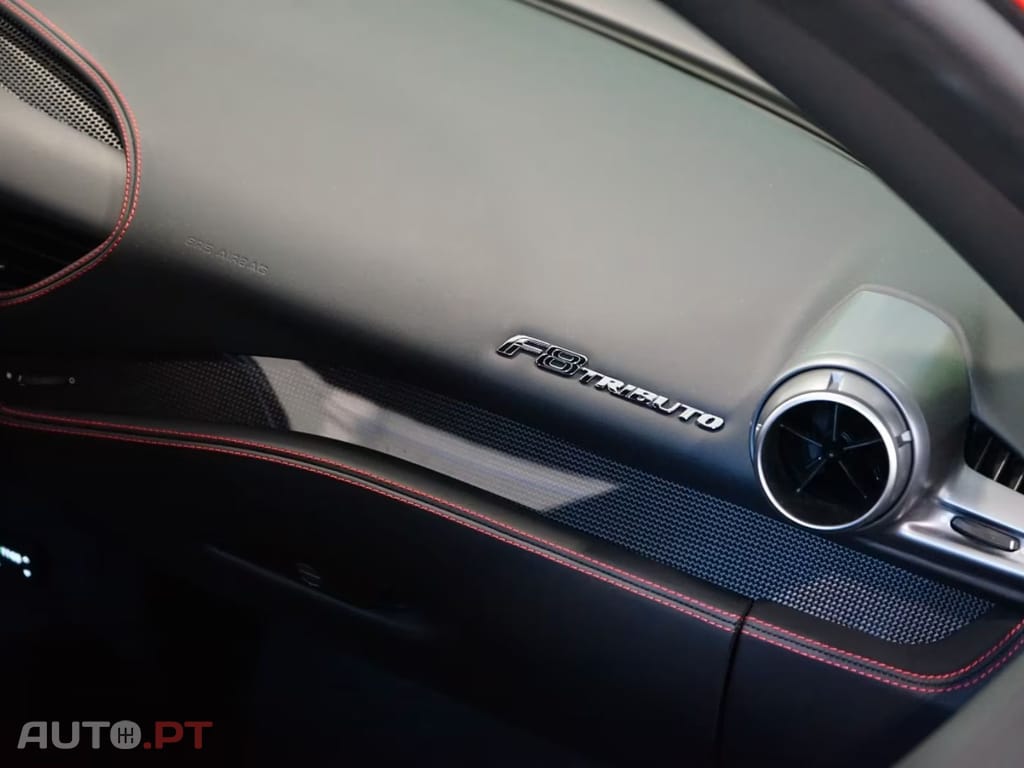 Ferrari F8 CARBON