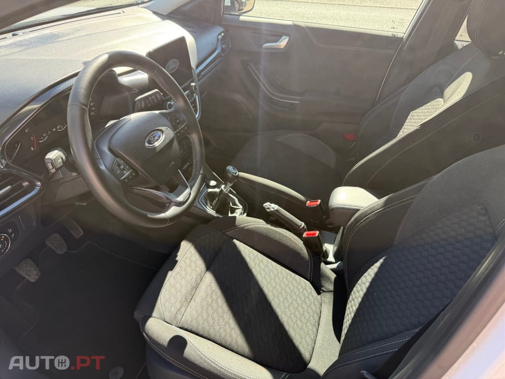 Ford Puma 1.0 EcoBoost MHEV Titanium