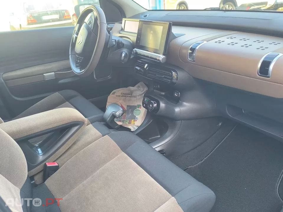 Citroën C4 Cactus 1.6 BlueHDi Shine ETG6 — fotografia 18