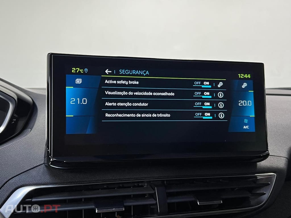 Peugeot 3008 Allure HYBRID 225cv e-EAT8