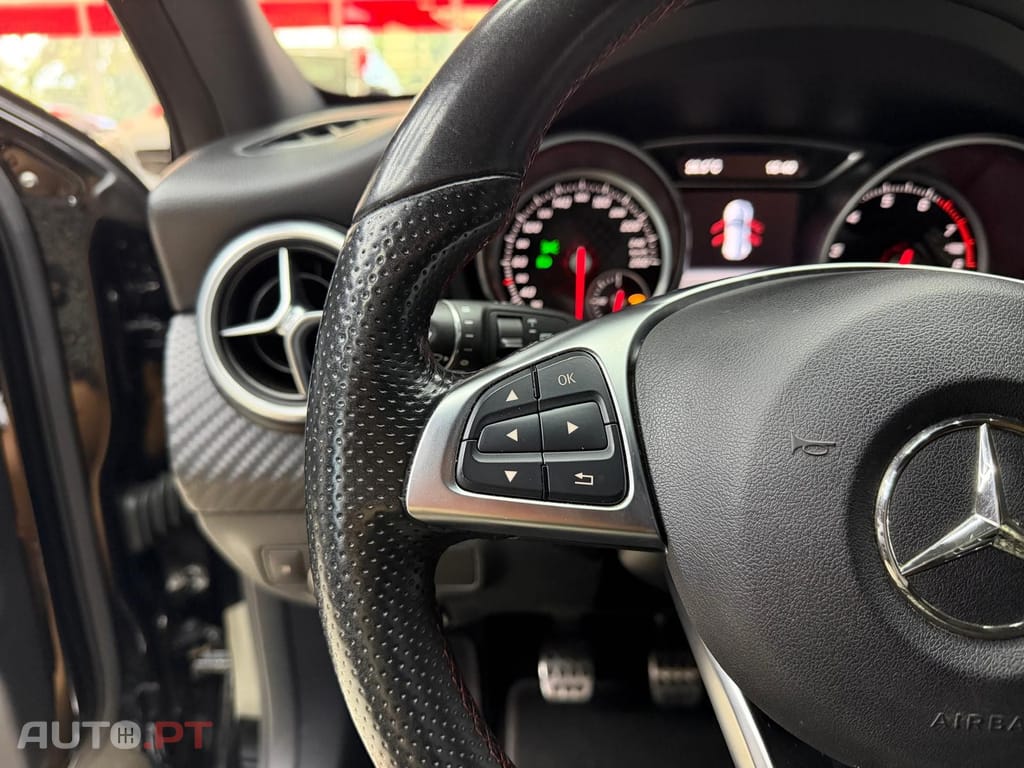 Mercedes-Benz A 180 AMG Line