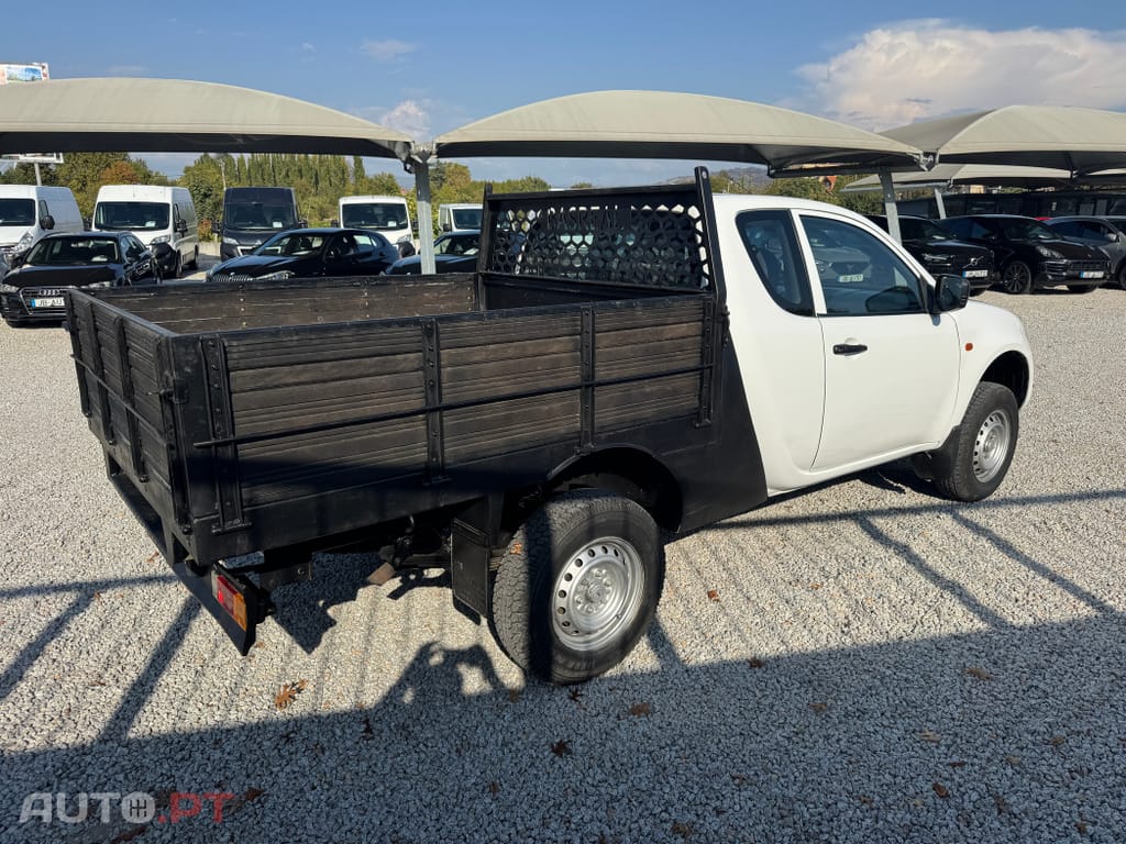 Mitsubishi L200 2.5 DI-D Club Invite 3L 4WD