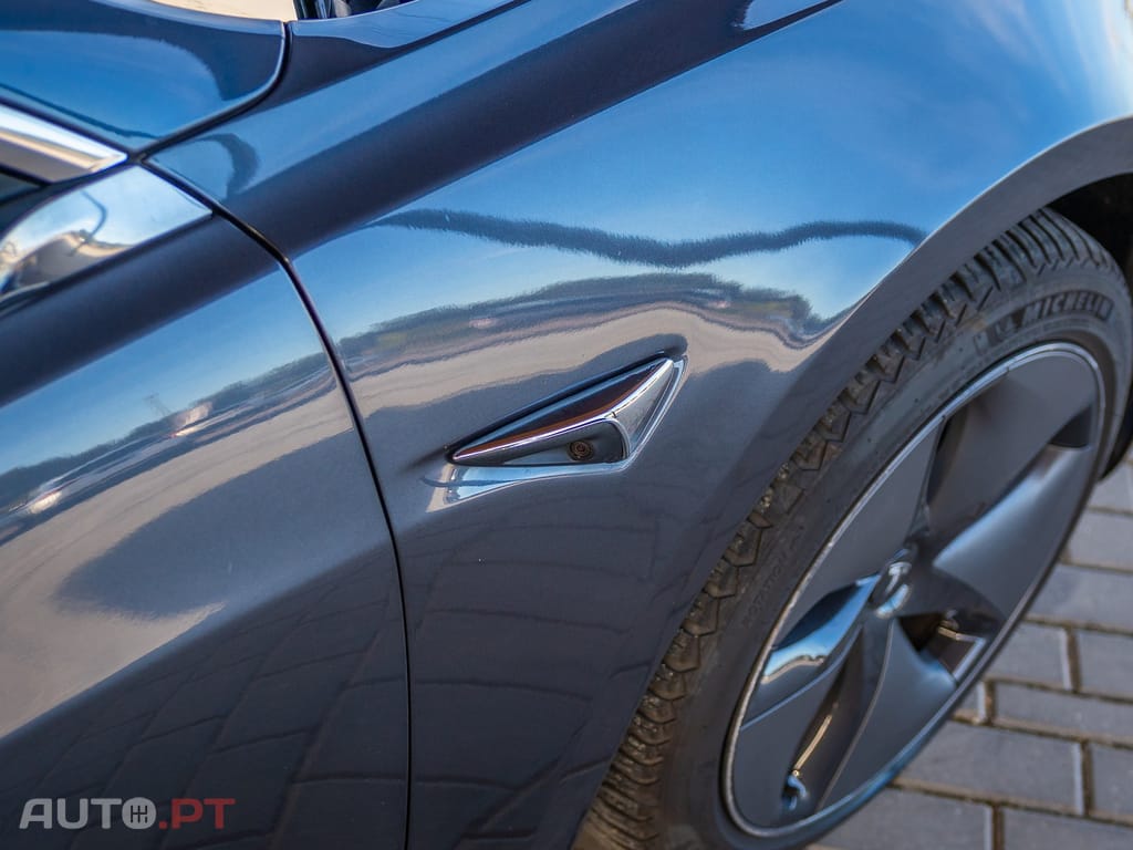 Tesla Model 3 Standard Range Plus RWD