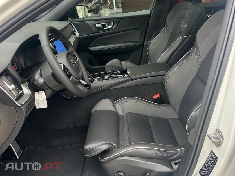 Volvo V60 2.0 T8 AWD TE R-Design