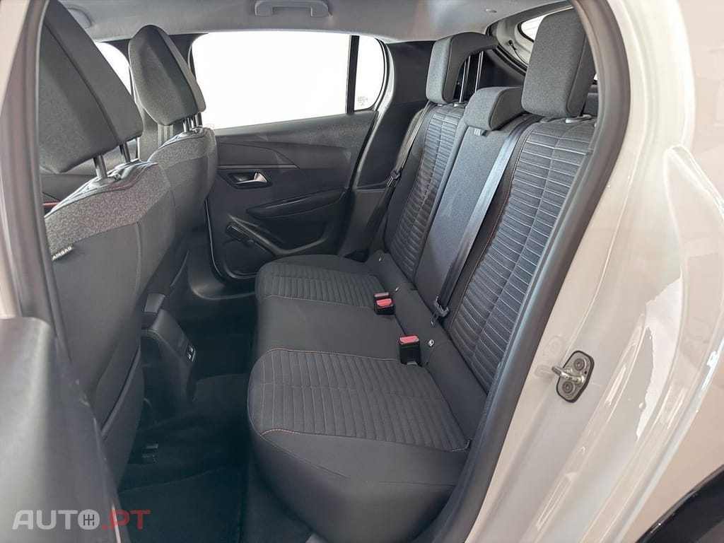 Peugeot E-208 50 kWh Allure Pack