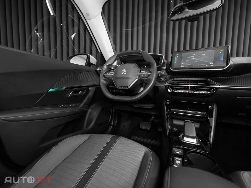 Peugeot E-2008 Allure