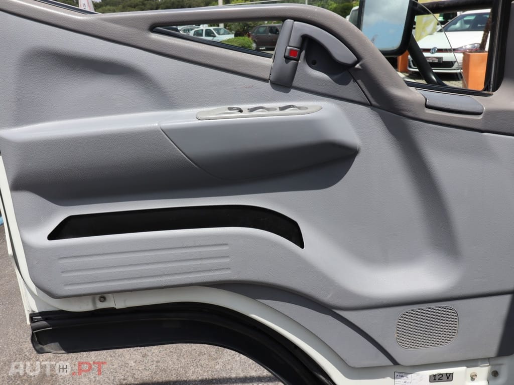 Mitsubishi Canter 3.0 TD FB634B4SLEA8 — fotografia 18