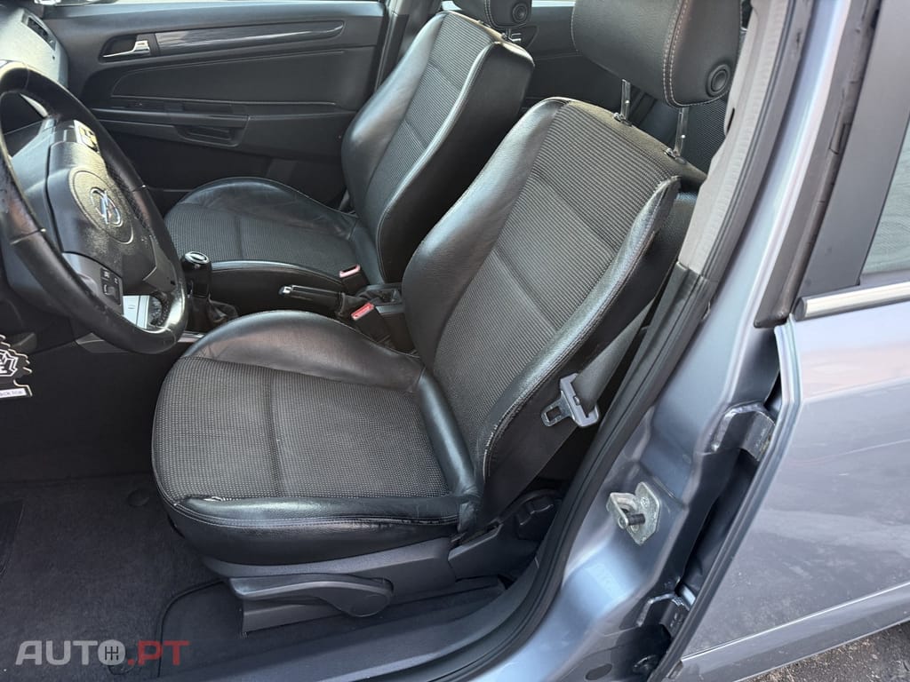 Opel Astra 1.7 CDTi Cosmo M5