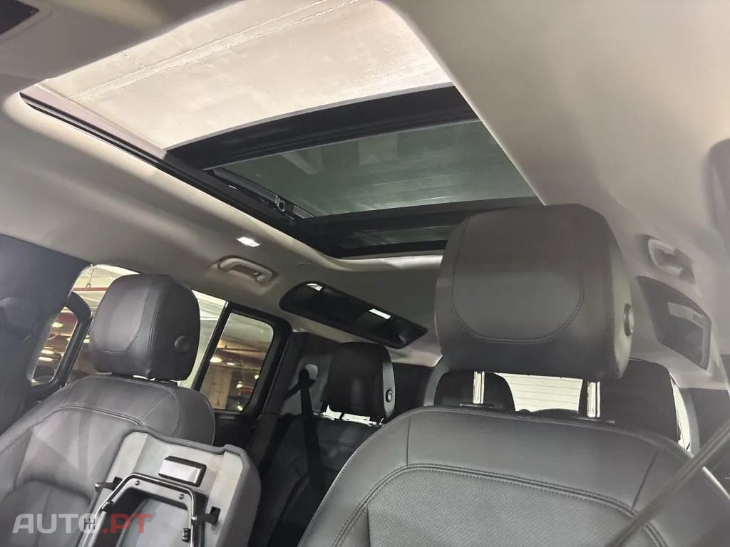 Land Rover Defender 2.0 P400e 110 AWD XS Edition