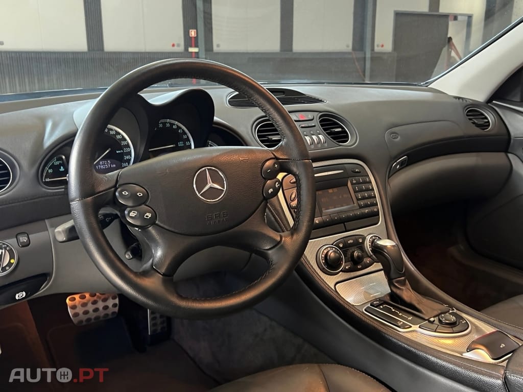 Mercedes-Benz SL 350 V6 . 3724cm3 | R230