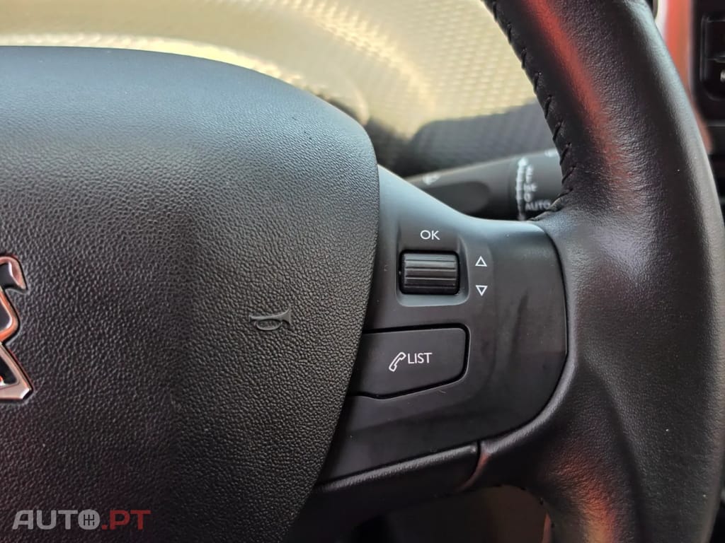 Peugeot 2008 1.2 PureTech Signature