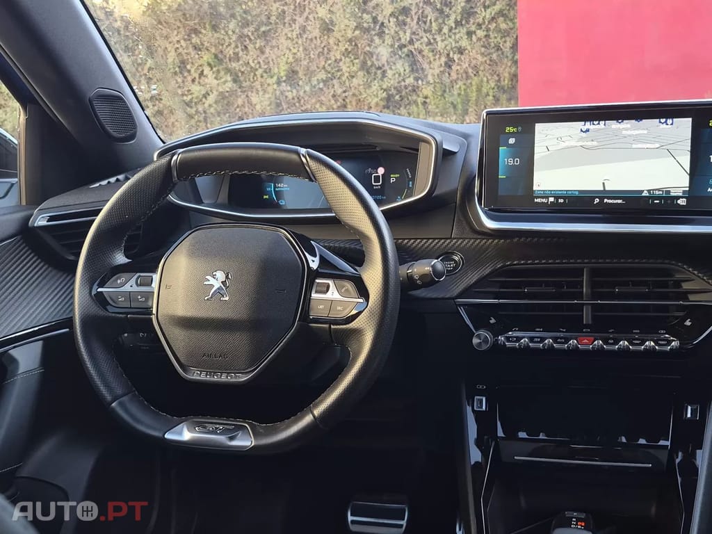 Peugeot E-2008 50 kWh GT Pack