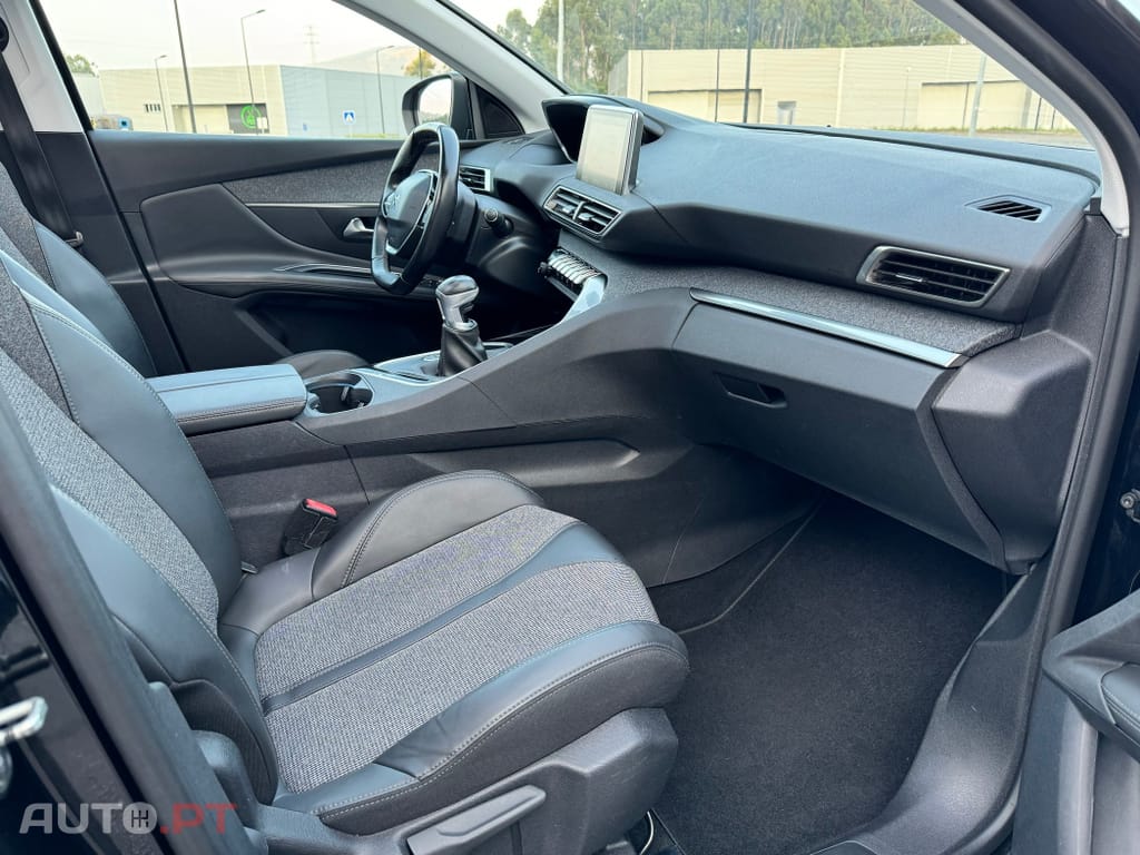 Peugeot 3008 1.6 BlueHDi Allure