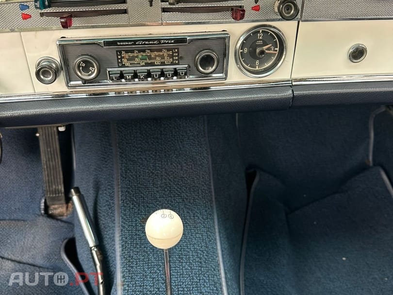 Mercedes-Benz SL 230 Pagode