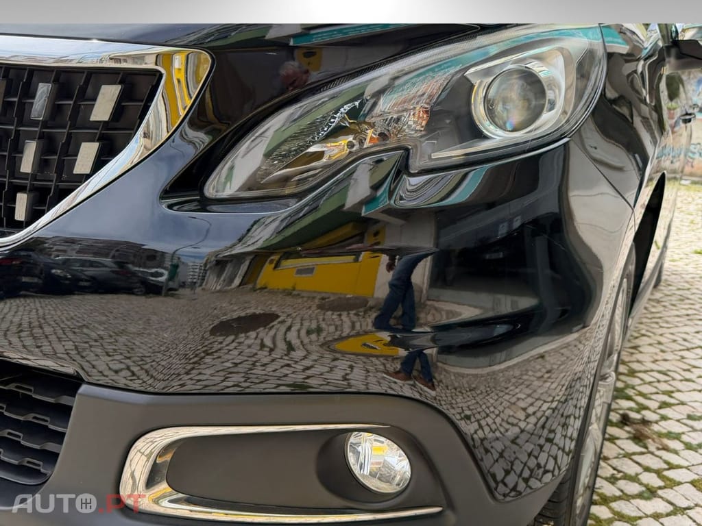 Peugeot 2008 1.2 PureTech Style