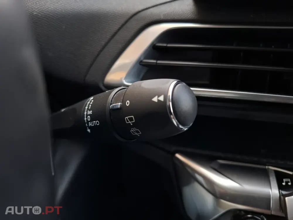 Peugeot 3008 1.5 BlueHDi Allure EAT8