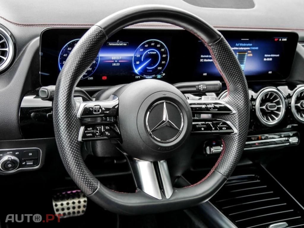 Mercedes-Benz EQA 300 4M AMG I.V.A DEDUTIVEL 