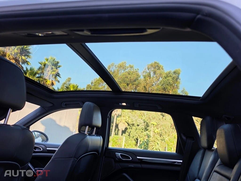 Porsche Cayenne Platinum Edition