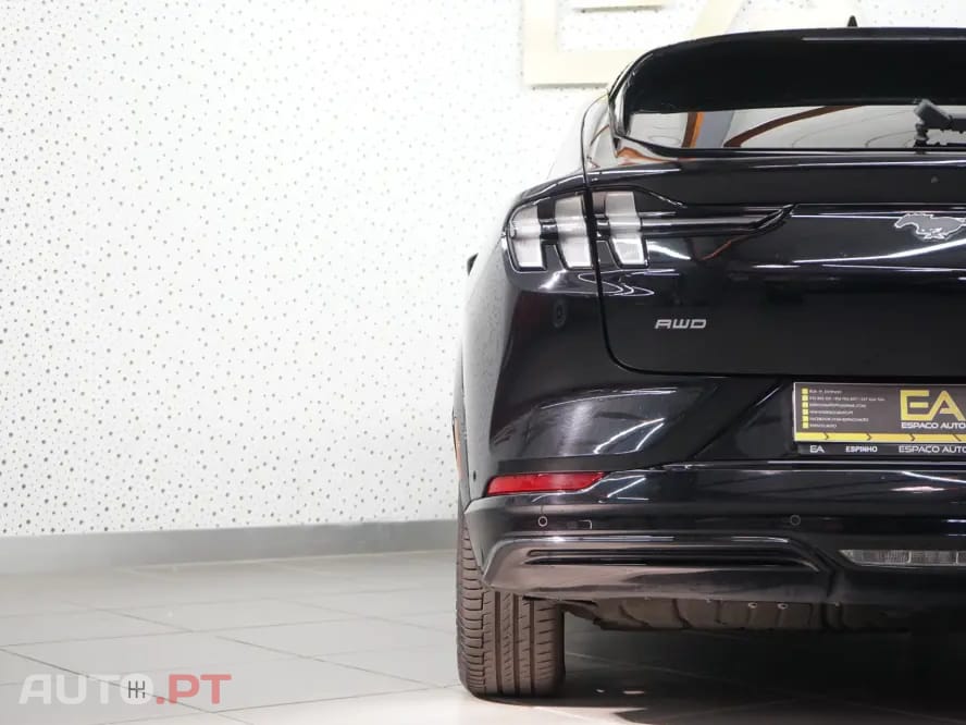 Ford Mustang Mach-E Extended Premium AWD 98 kWh