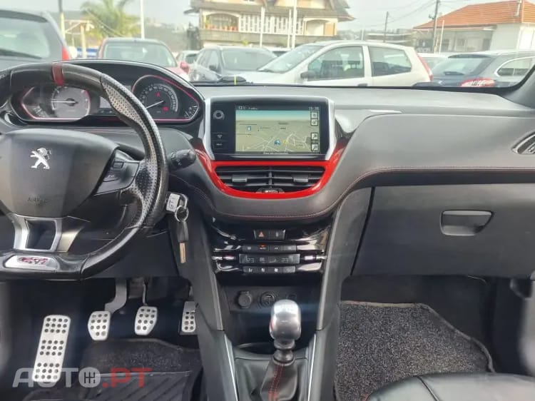 Peugeot 208 1.6 THP GTi