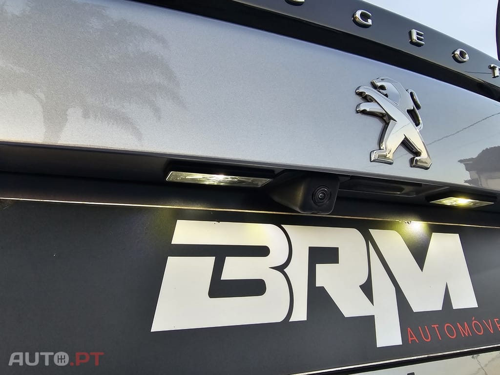 Peugeot 2008 1.2 PureTech Allure EAT8