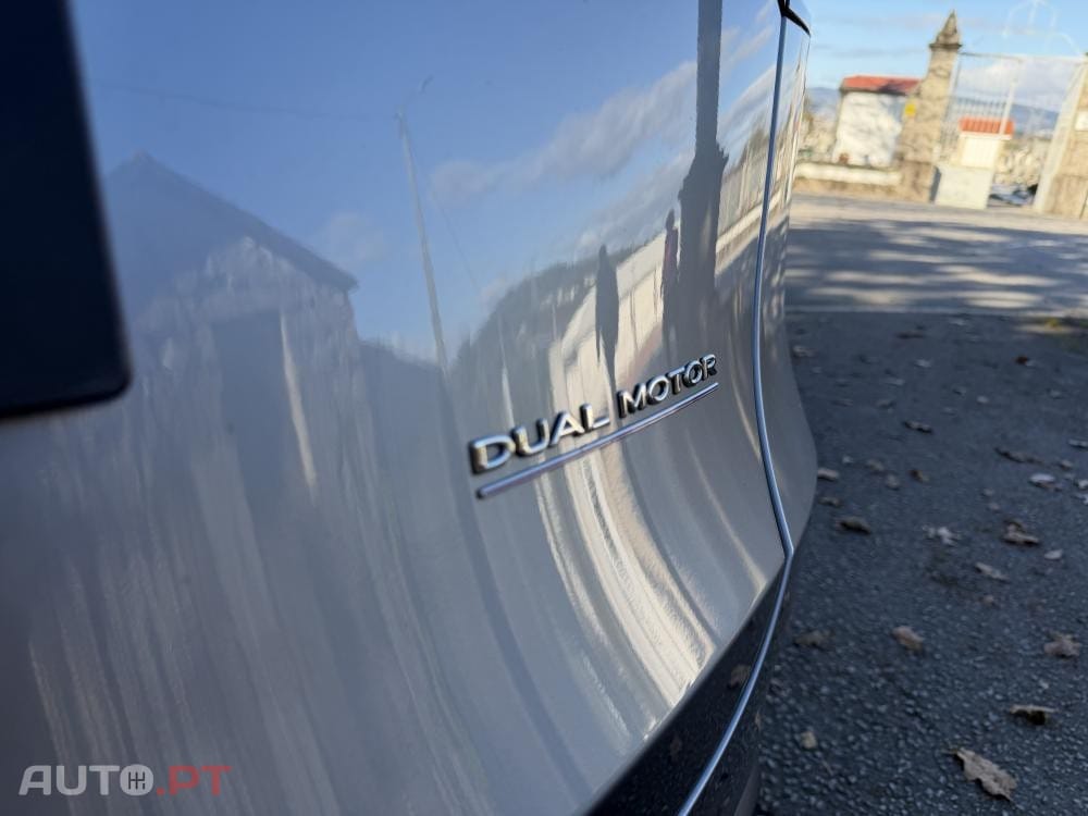 Tesla Model Y Performance Dual Motor AWD