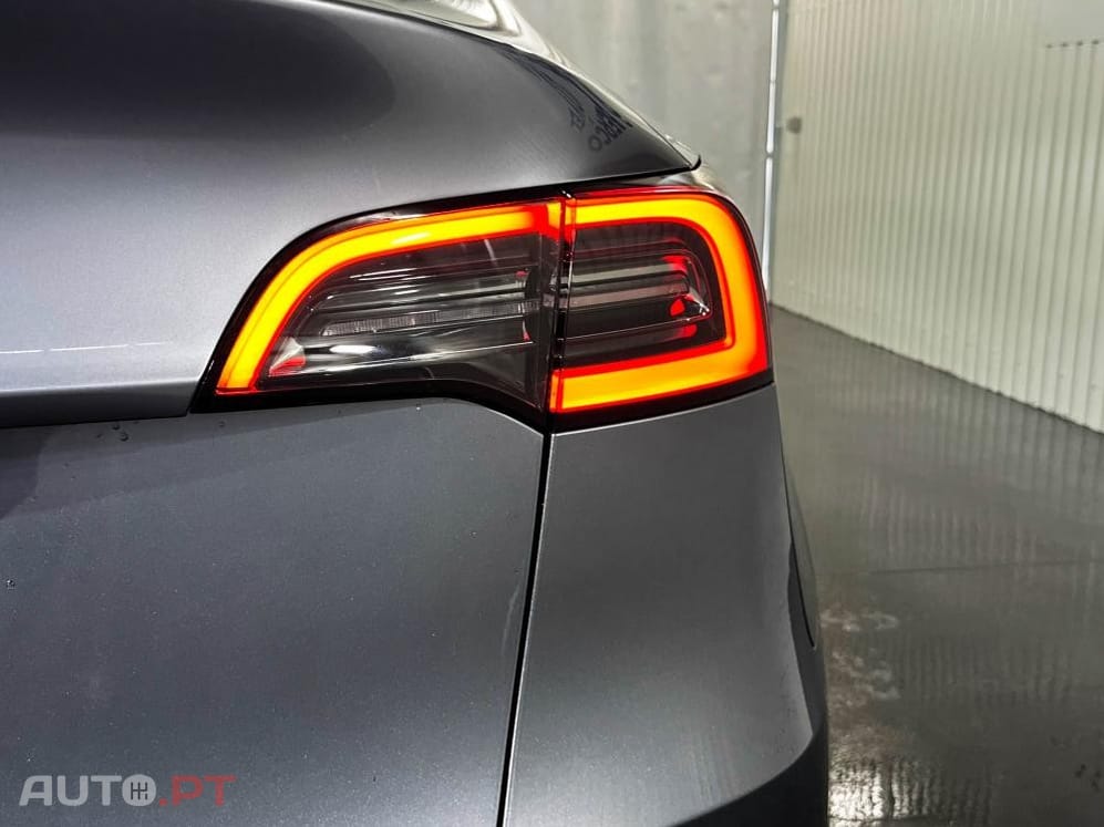 Tesla Model Y Standard