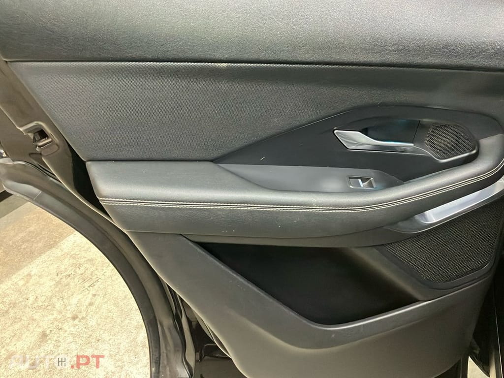 Jaguar E-Pace 2.0 i4D R-Dynamic