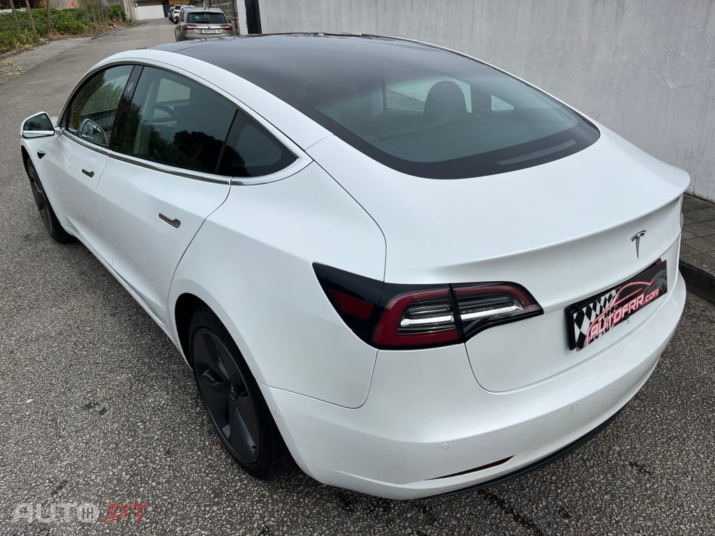 Tesla Model 3 Tração Traseira