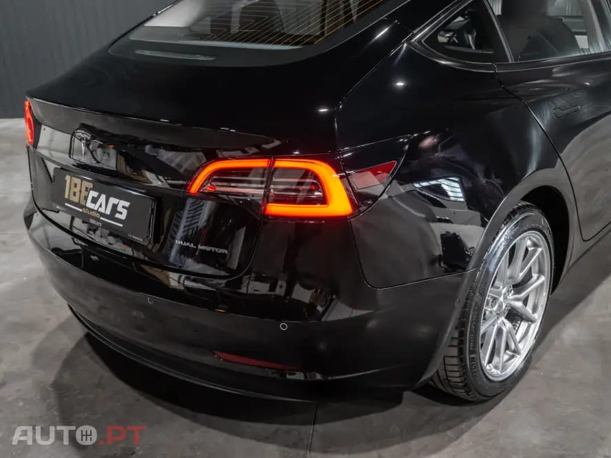 Tesla Model 3 Long-Range Dual Motor AWD