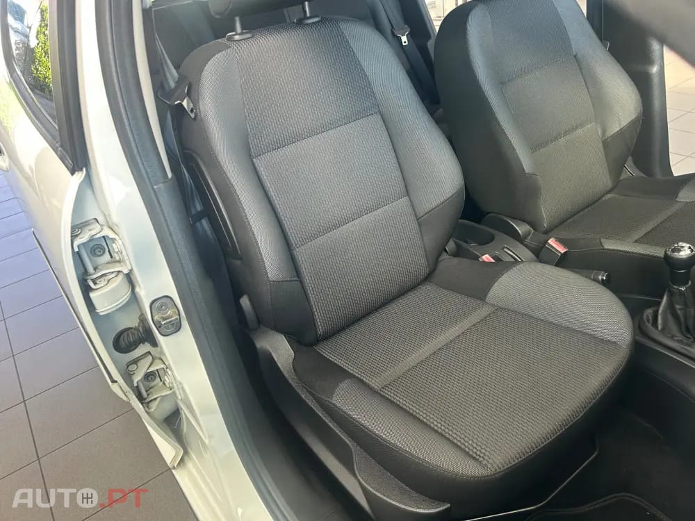 Peugeot 207 1.4 16V Sportium