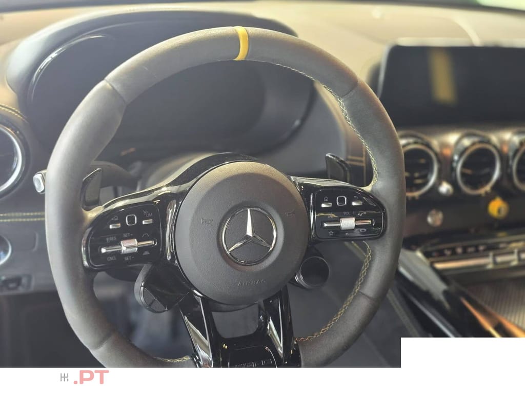 Mercedes-Benz AMG GT R