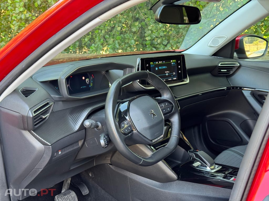 Peugeot E-2008 50 kWh Allure
