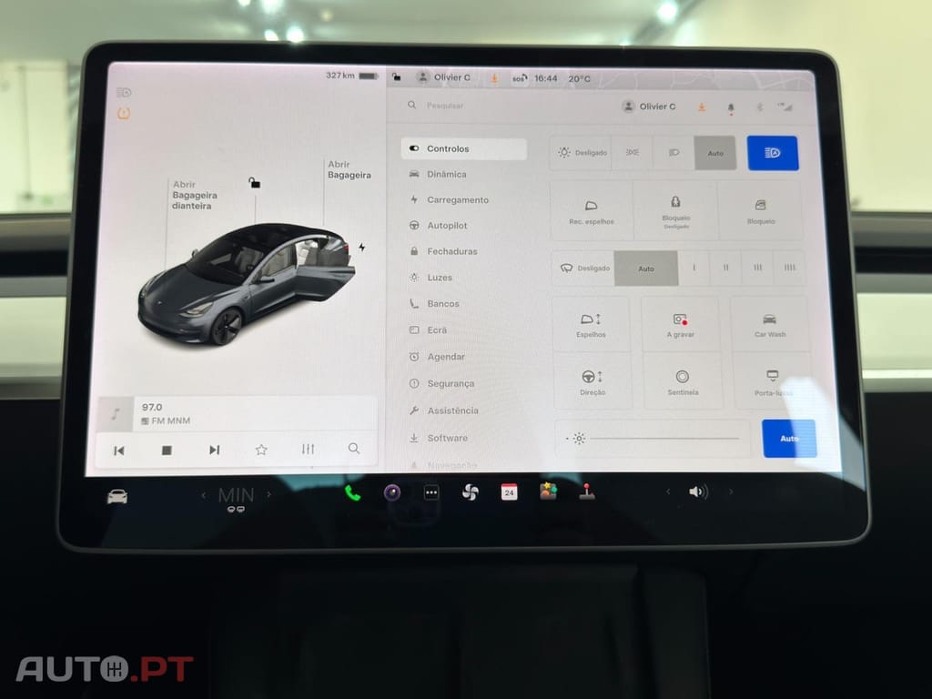 Tesla Model 3 RWD PLUS AUTO