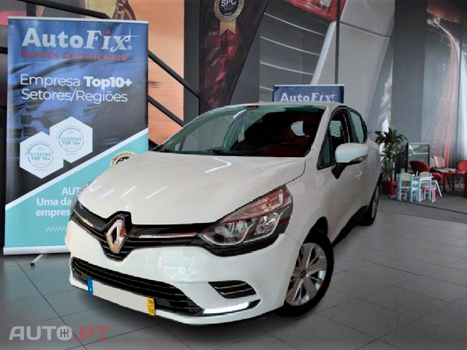 Renault Clio Outro