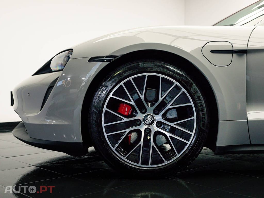 Porsche Taycan 4S bateria Performance Plus