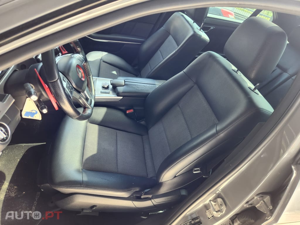 Mercedes-Benz E 300 BLUETEC Hybrid Avantgarde