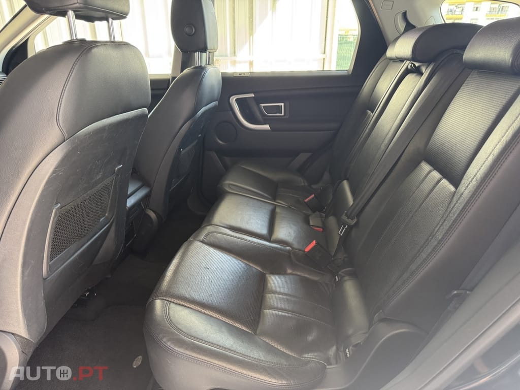 Land Rover Discovery Sport 2.2 SD4 HSE Luxury Auto — fotografia 14