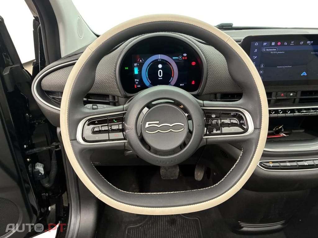 Fiat 500e La Prima