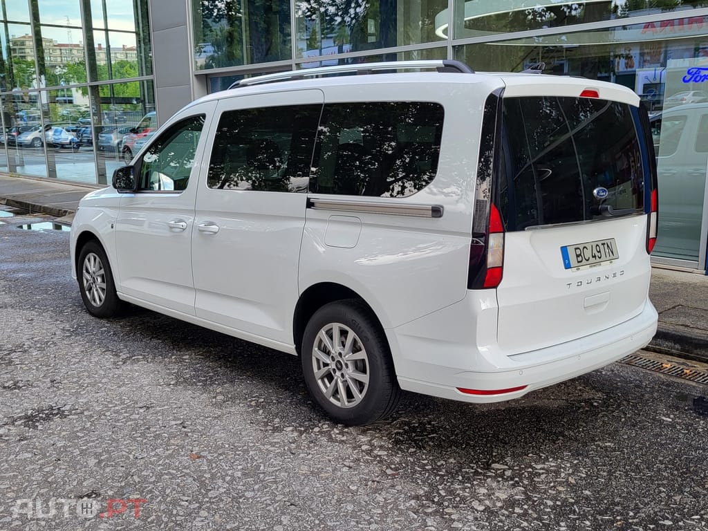 Ford Tourneo Grand 2.0 TDCi Titanium