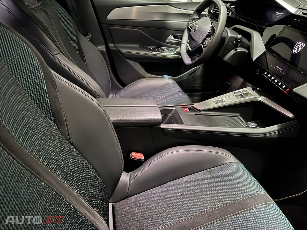 Peugeot E-308 54 kWh GT