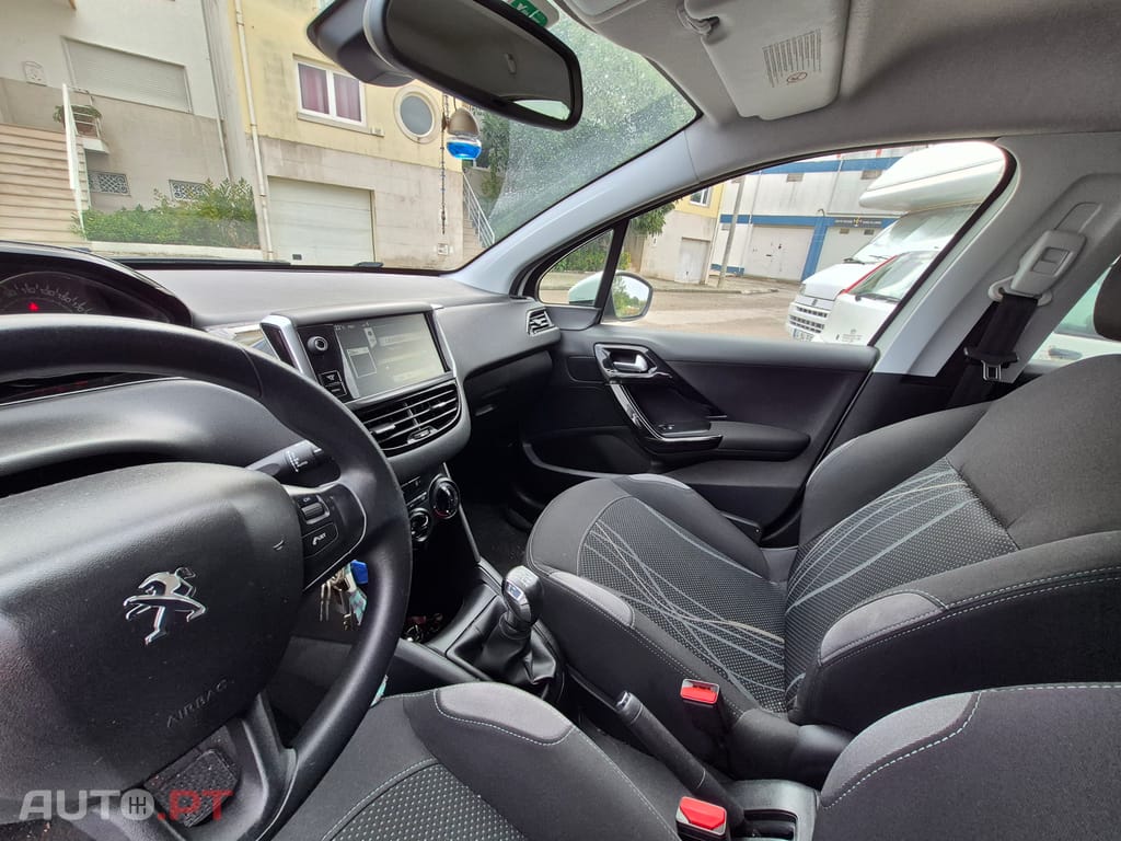 Peugeot 208 Access