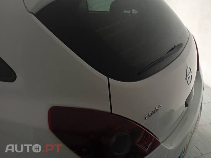 Opel Corsa Black Edition 1.4 16v