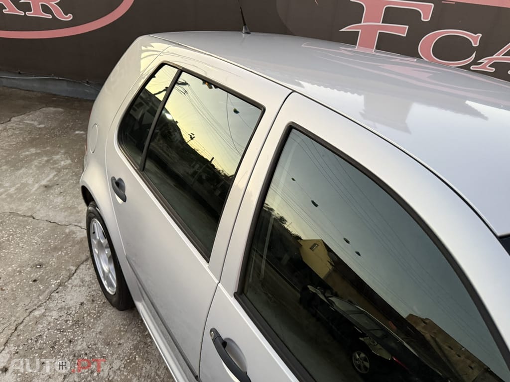 Volkswagen Golf 1.4 FSi Confortline