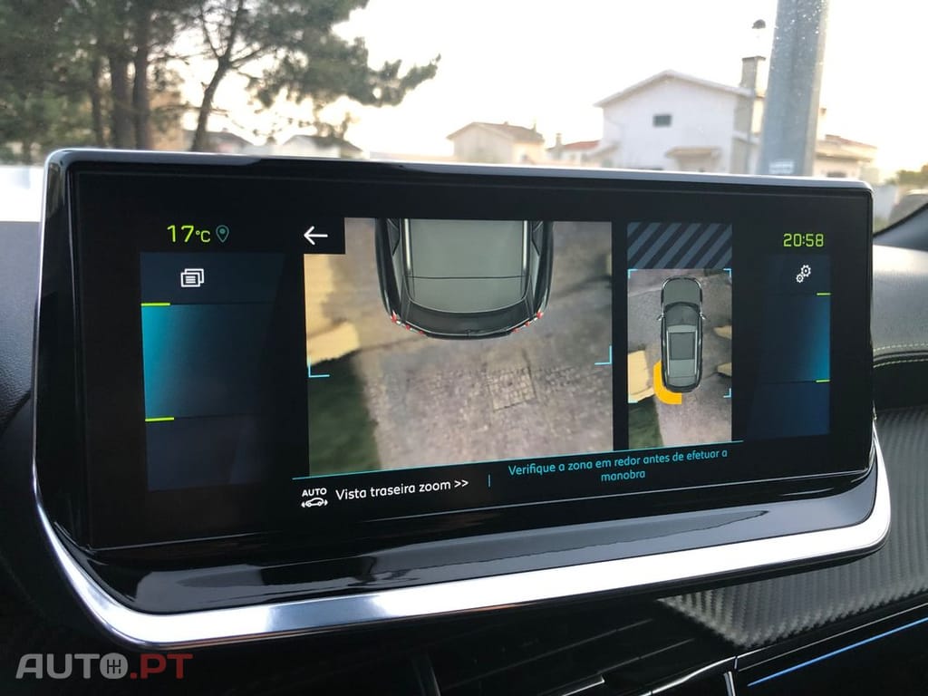 Peugeot E-2008 GT+