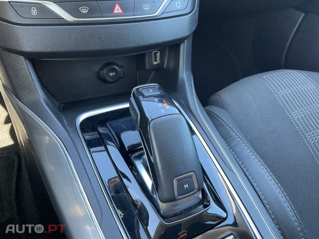 Peugeot 308 1.2 PureTech Allure EAT8