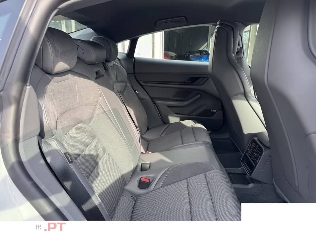 Porsche Taycan 4S Plus