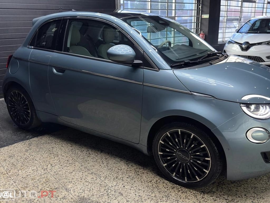 Fiat 500e La Prima