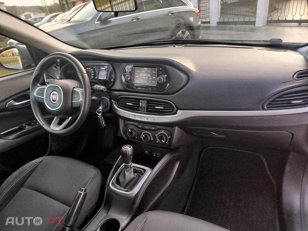 Fiat Tipo 1.3 M-Jet Easy